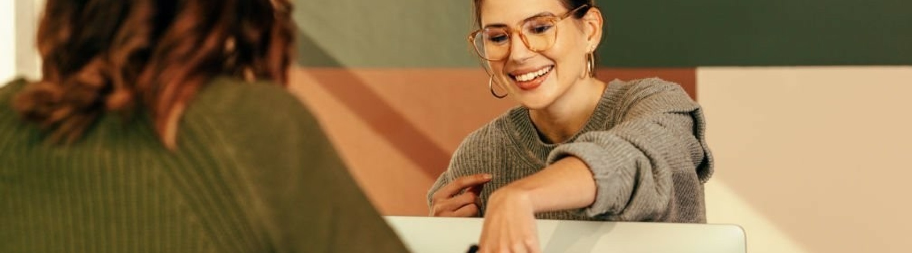 Recepční na 12hodinové směny